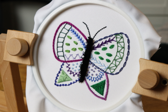 Review: 20 Intermediate Embroidery Stitches for Pros